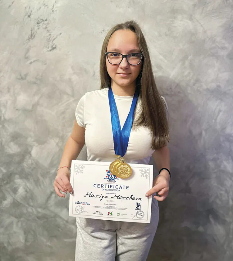 Три златни медала за Мария Морчева