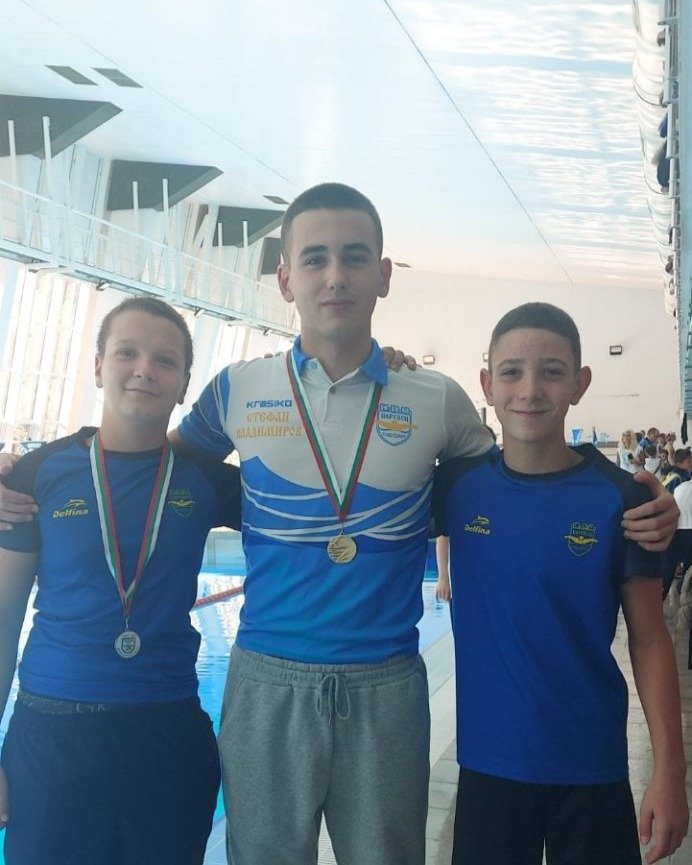 Състезатели на ПК „Царевец“ с отличия от турнир по плуване в Стара Загора